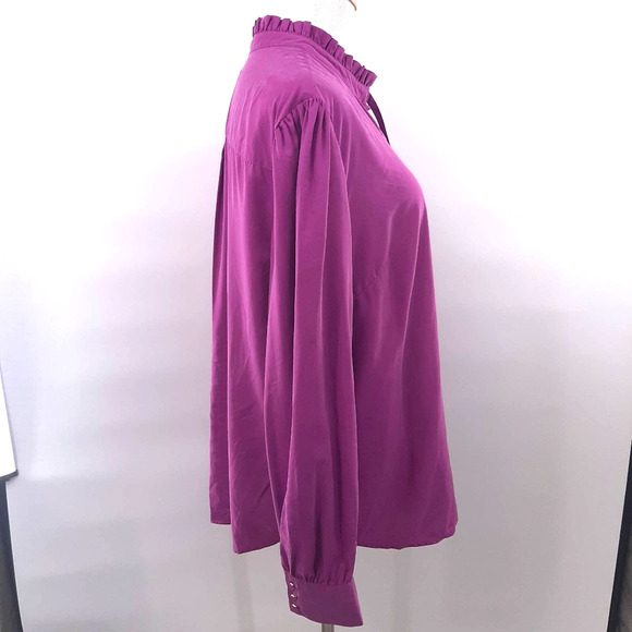 NWT Merona Beautiful fuchsia chambray button up top in XXL. - Picture 2 of 7
